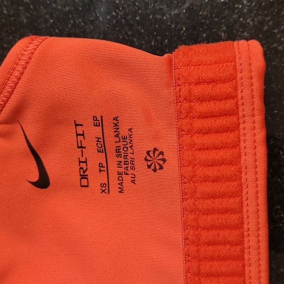 Nike Sports Bra - Picture 3 of 6